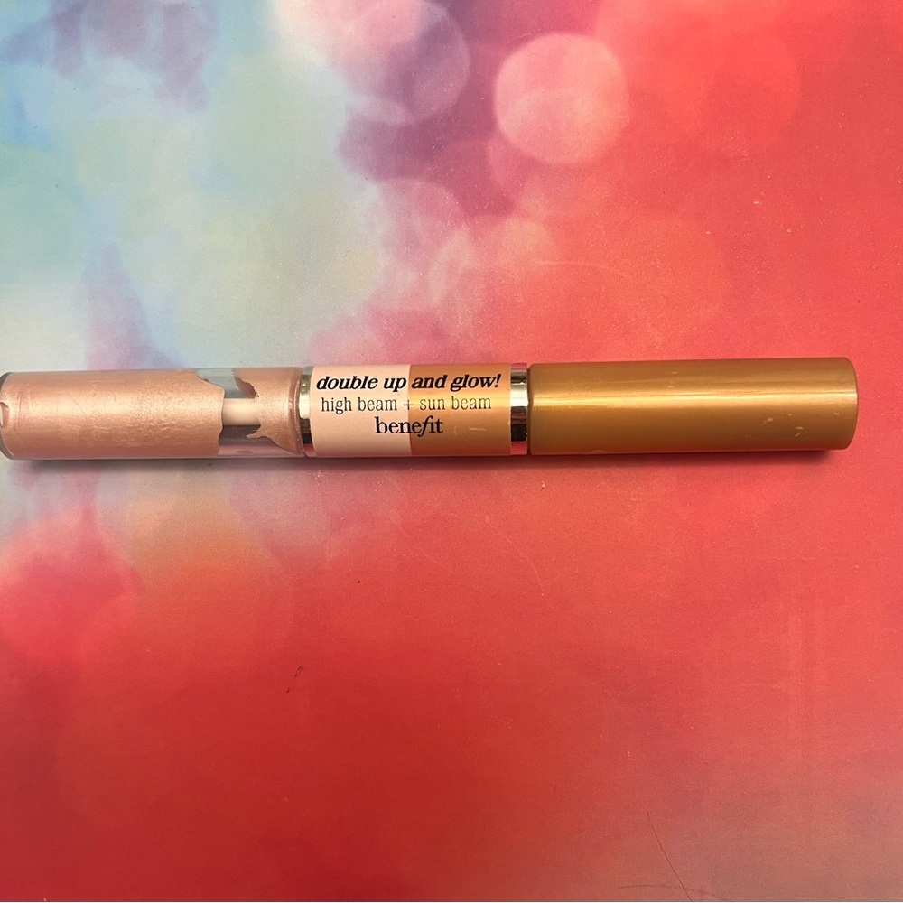 Benefit Gold Glow Highlighter Makeup